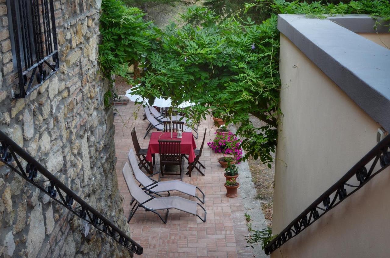 Agriturismo Terre Della Rinascita Castelnuovo della Misericordia Exteriör bild